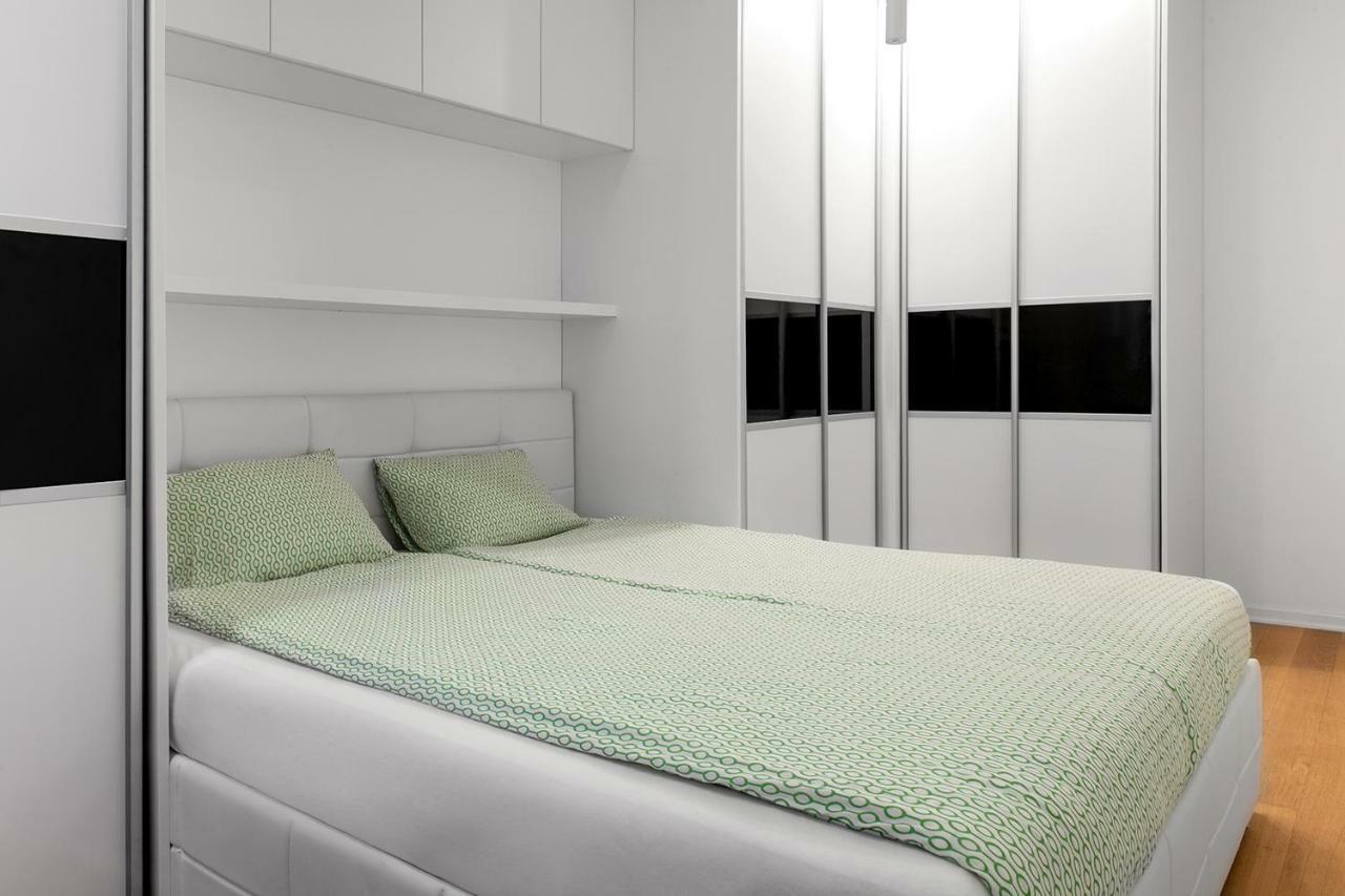 Flexible Selfcheckins 7 - Zagreb - Garage - Electric Vehicle Ccharger - Loggia - New - Luxury - Apartments Repinc 7 Exteriör bild