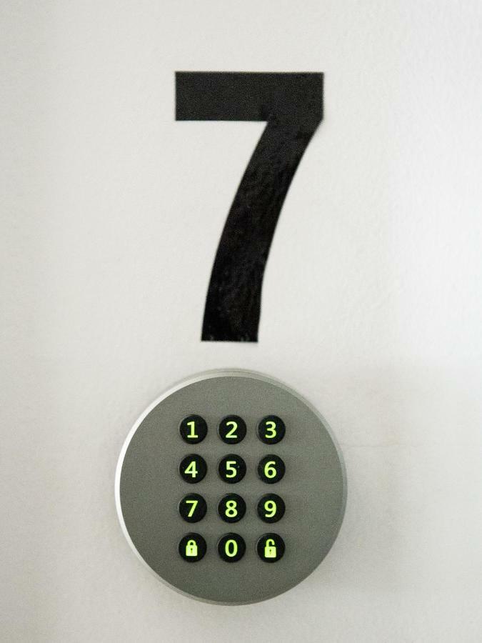 Flexible Selfcheckins 7 - Zagreb - Garage - Electric Vehicle Ccharger - Loggia - New - Luxury - Apartments Repinc 7 Exteriör bild